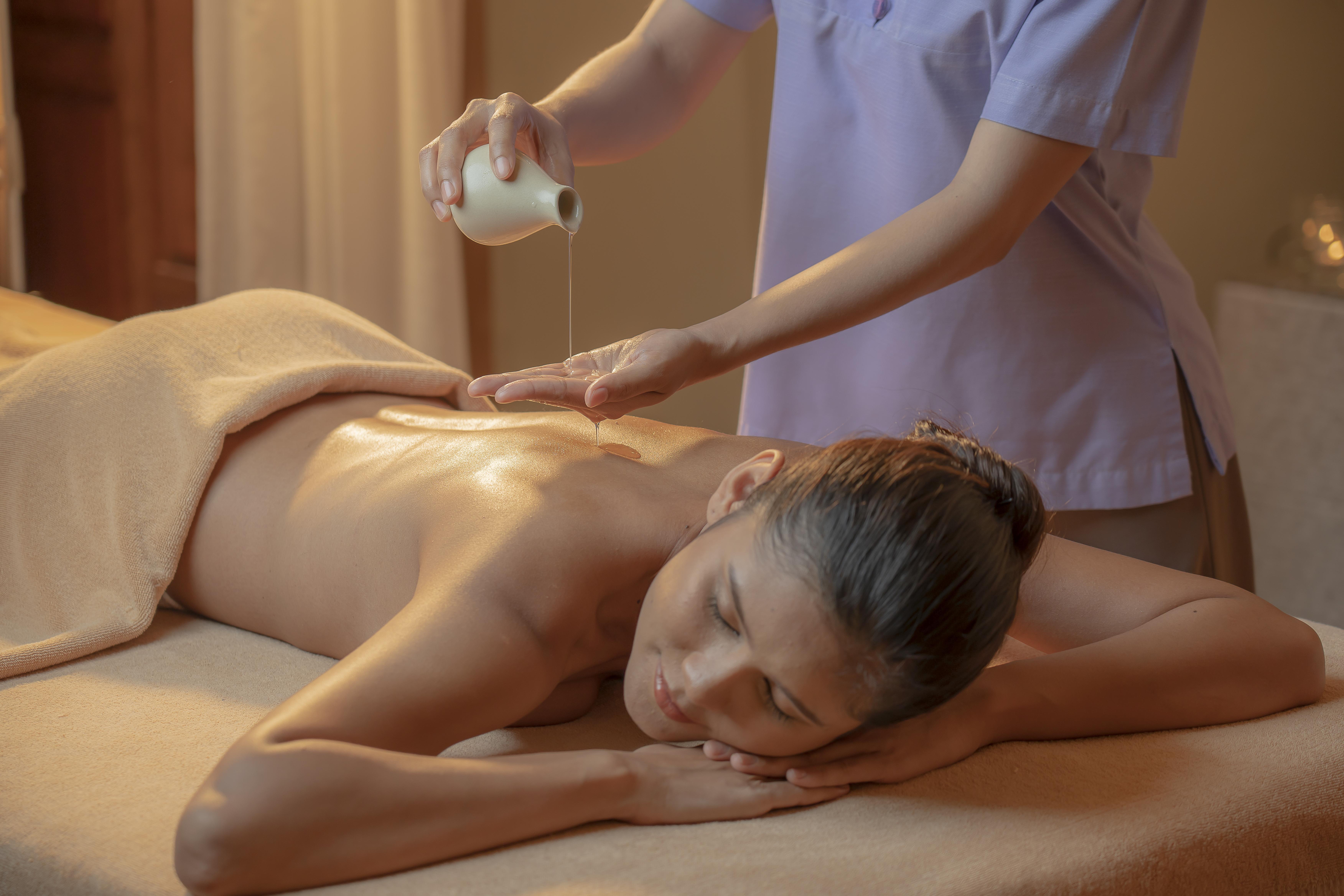 เดวา ภูเก็ต รีสอร์ท แอนด์ วิลล่า Nai Yang ภายนอก รูปภาพ Ayurvedic massage